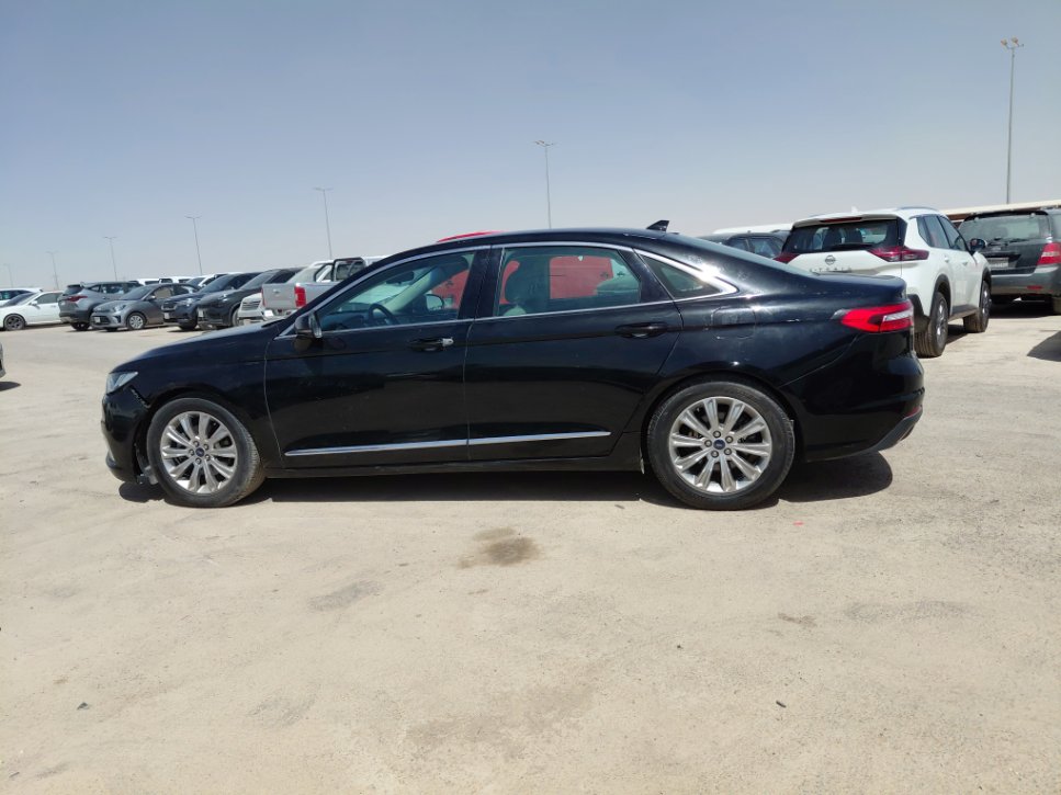 Ford Taurus  2020 image