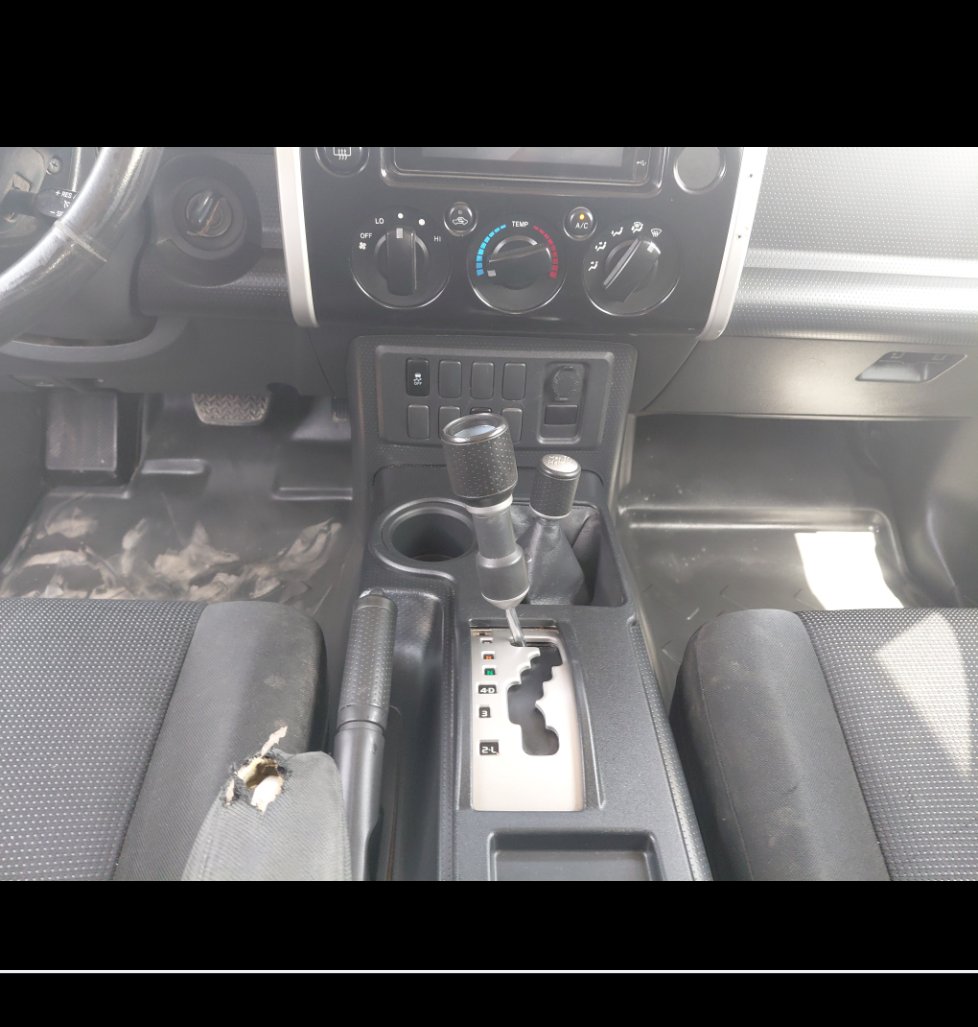 تويوتا إف جي كروزر  2022 image