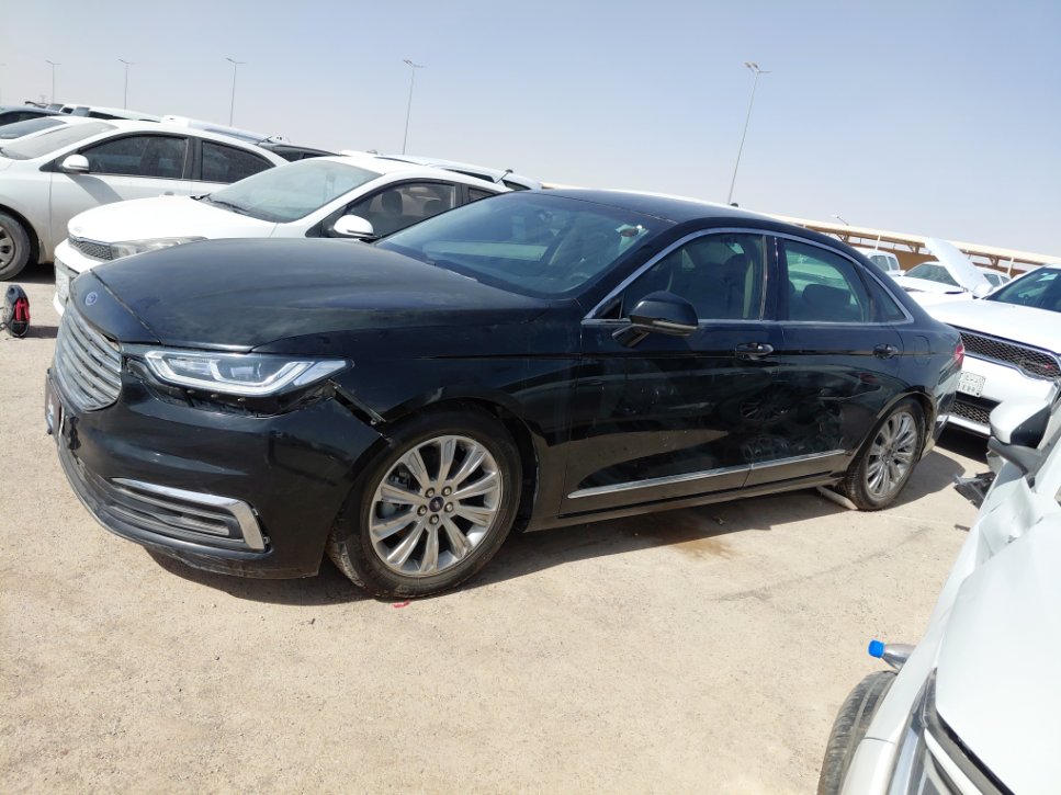 Ford Taurus  2020 image