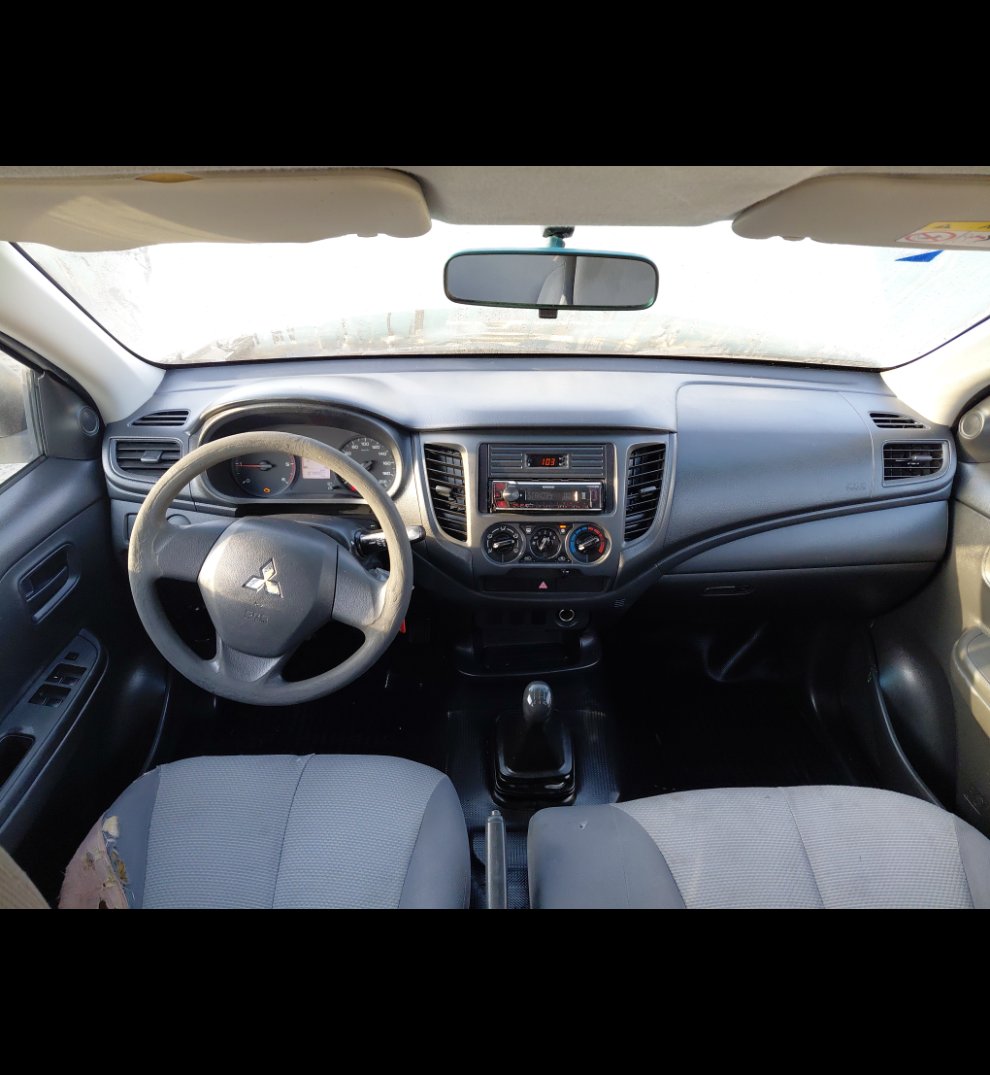 Mitsubishi L200  2022 image