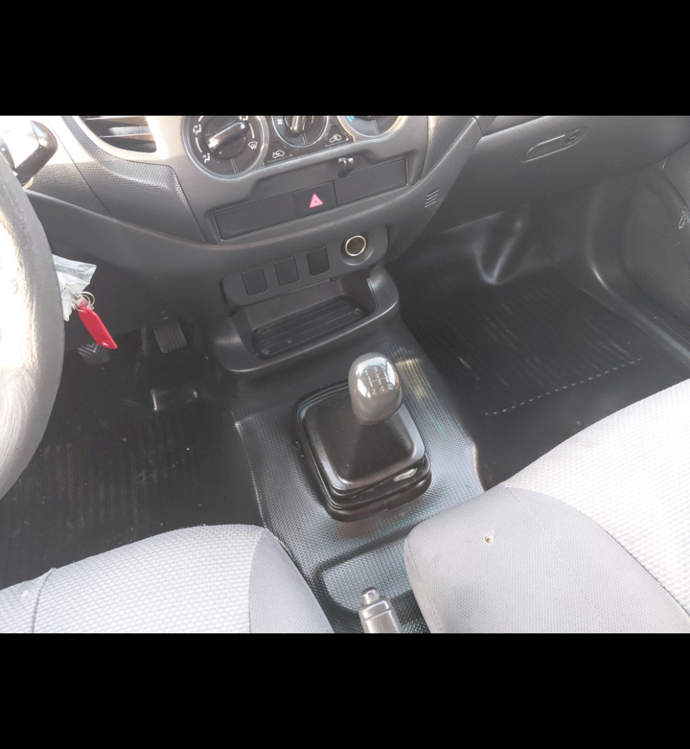 Mitsubishi L200  2022 image