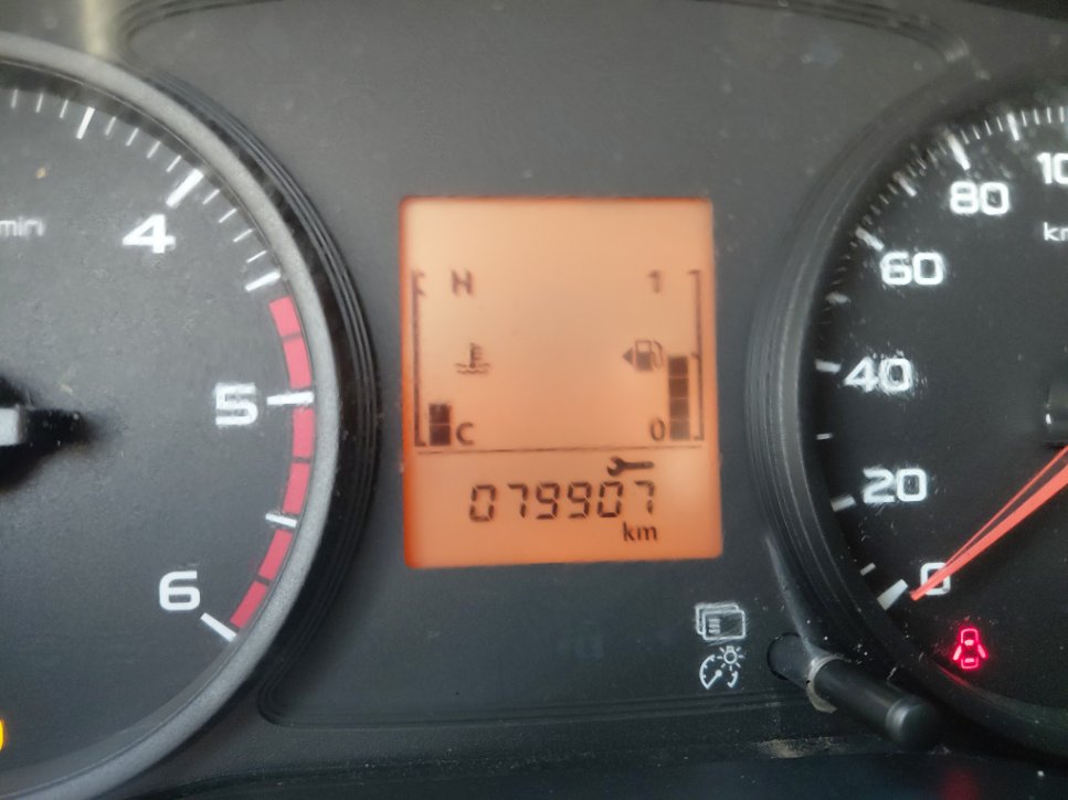 Mitsubishi L200  2022 image