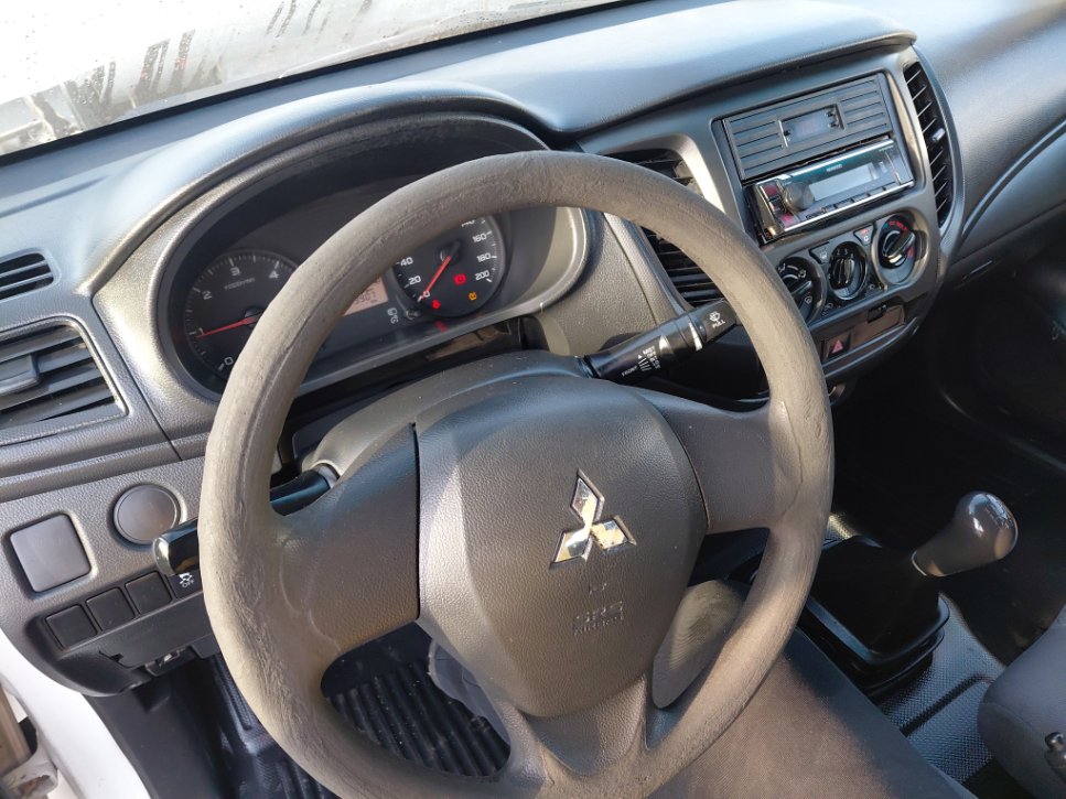 Mitsubishi L200  2022 image