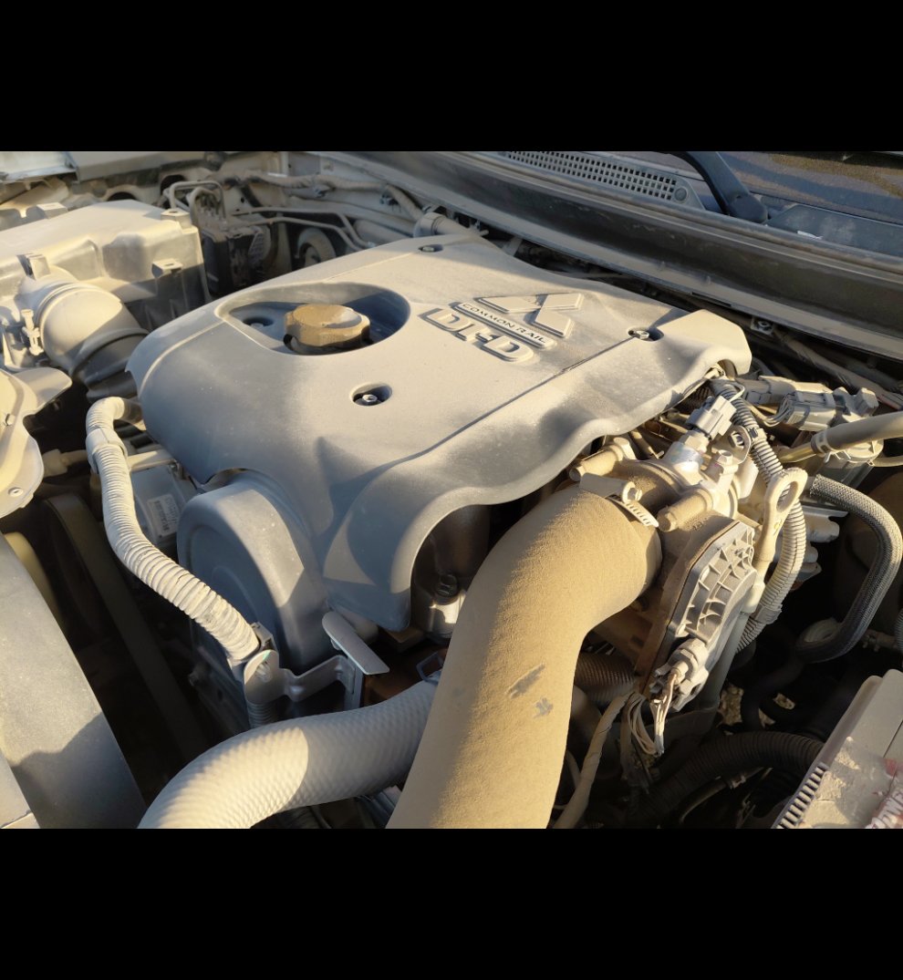 Mitsubishi L200  2022 image