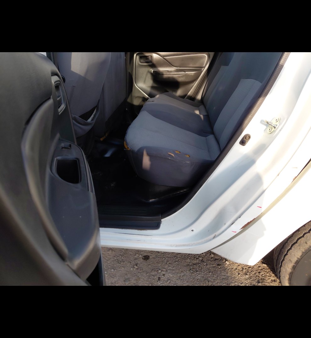 Mitsubishi L200  2022 image