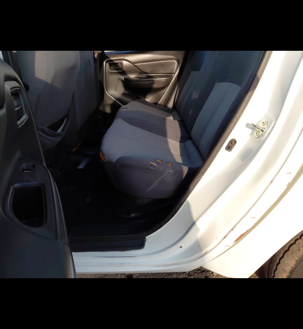 Mitsubishi L200  2022 image