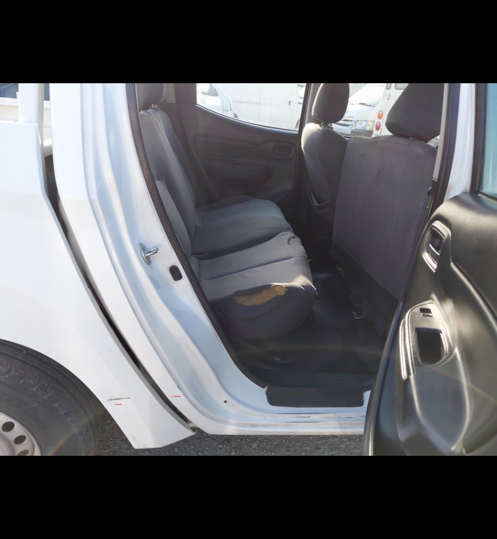 Mitsubishi L200  2022 image