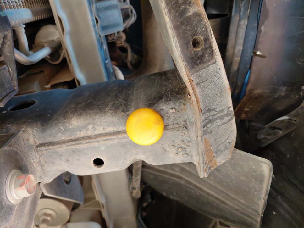 Mitsubishi L200  2022 image