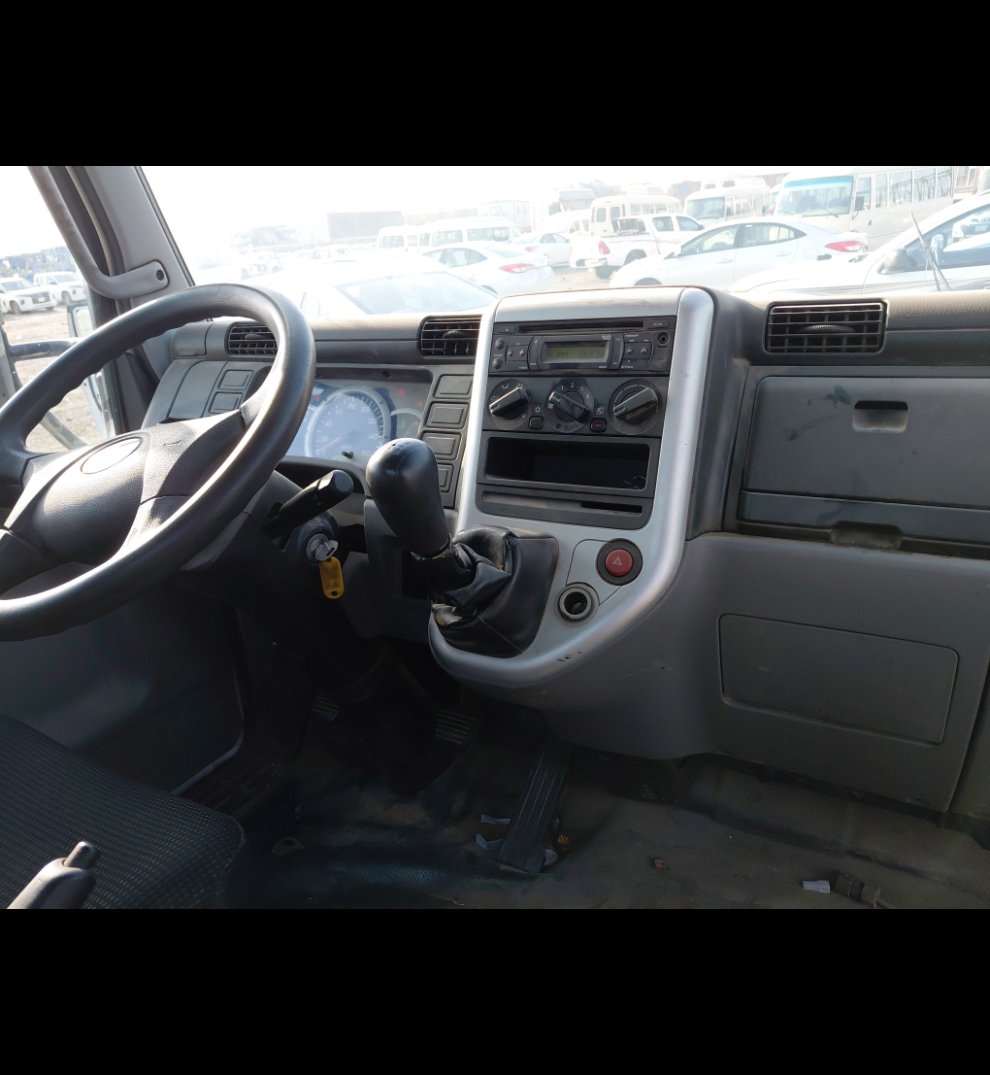 Mitsubishi Canter FUSO 2017 image