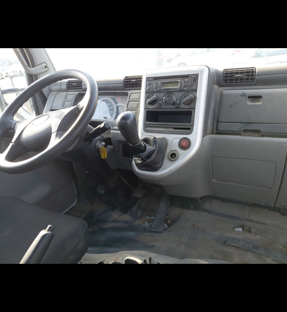 Mitsubishi Canter FUSO 2017 image