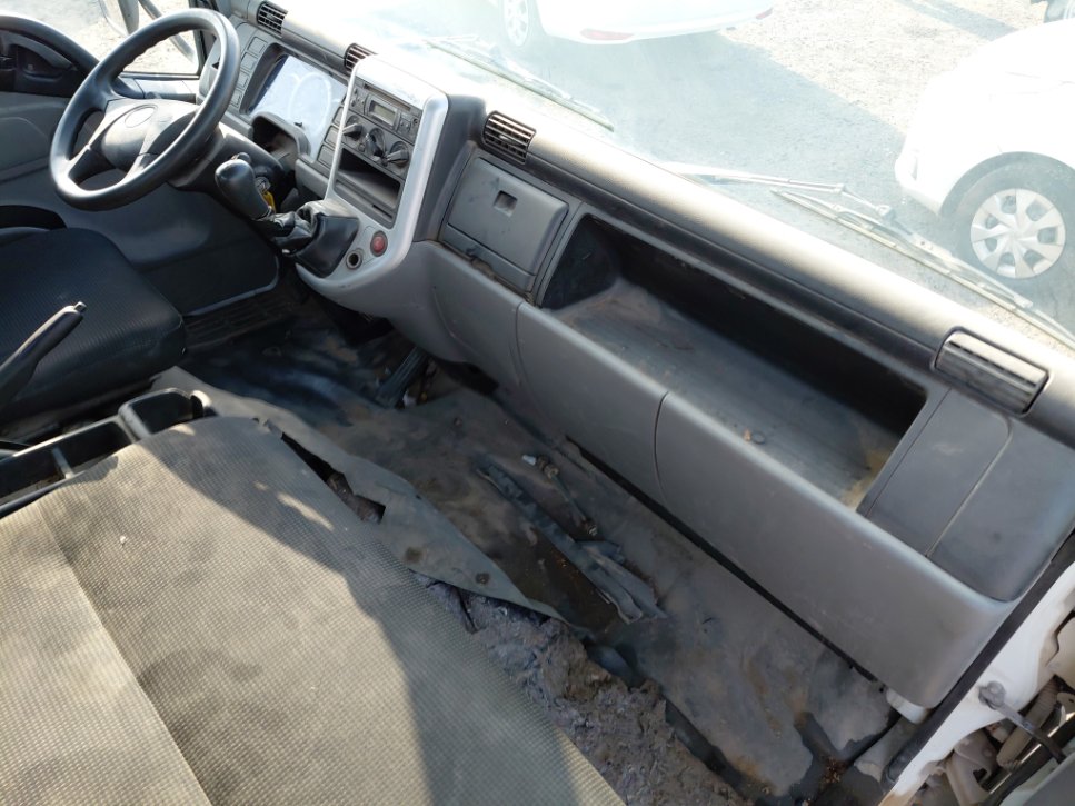 Mitsubishi Canter FUSO 2017 image