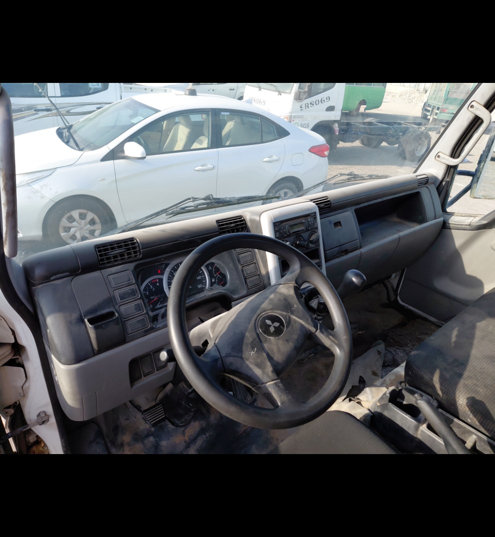Mitsubishi Canter FUSO 2017 image