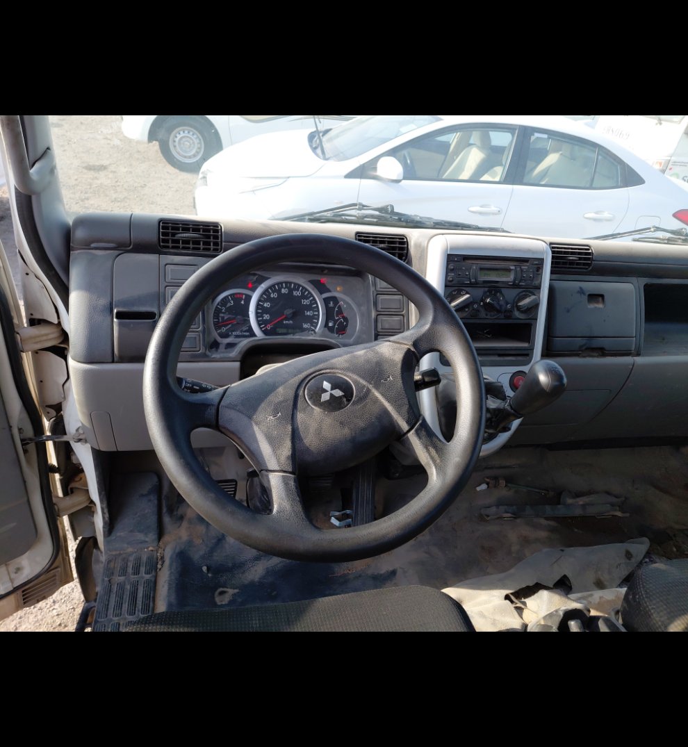 Mitsubishi Canter FUSO 2017 image