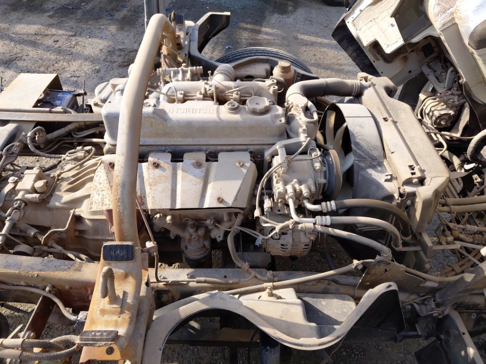 Mitsubishi Canter FUSO 2017 image