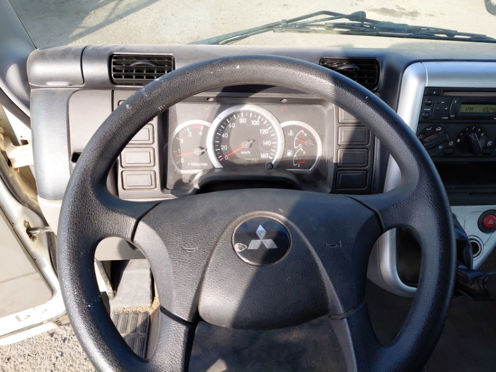 Mitsubishi Canter FUSO 2017 image