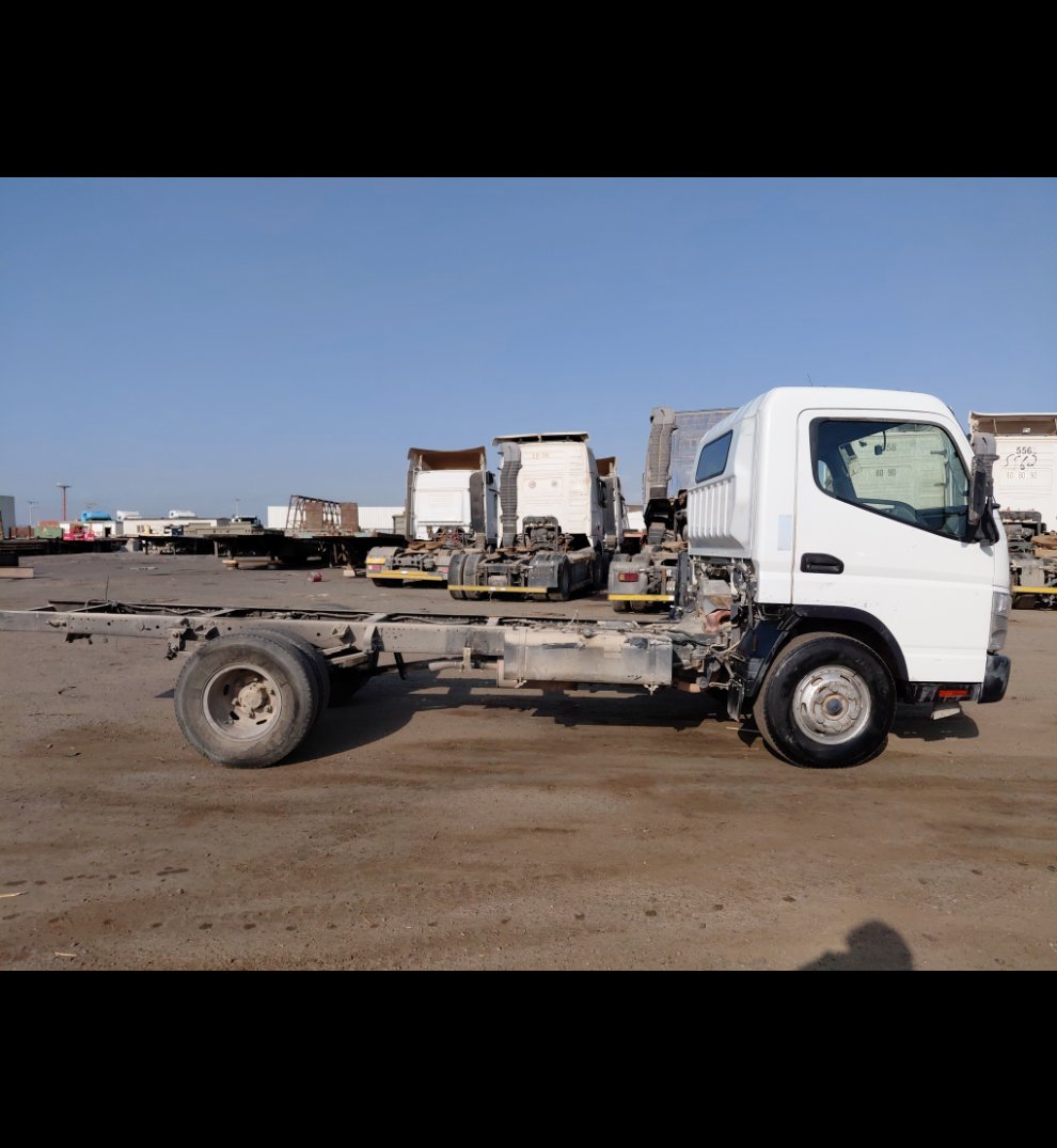 Mitsubishi Canter FUSO 2017 image