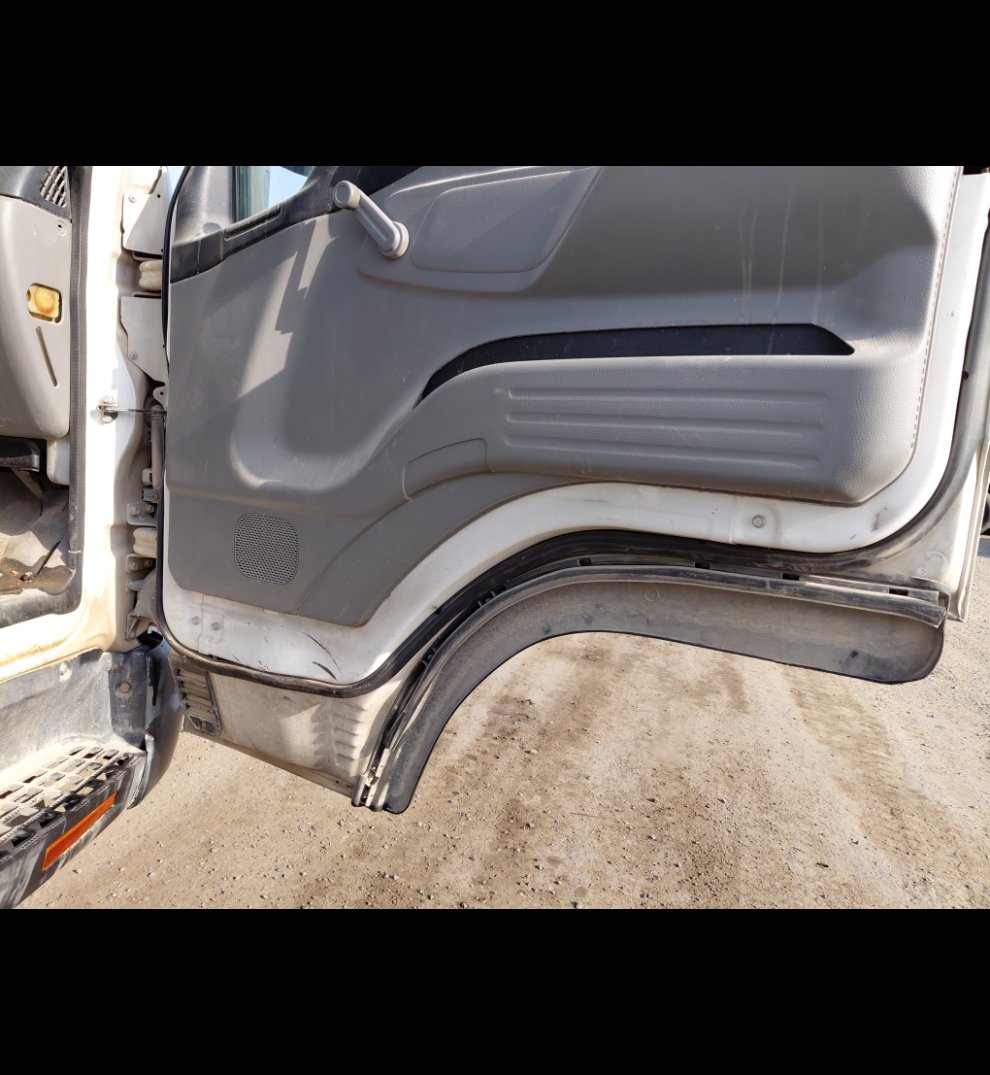 Mitsubishi Canter FUSO 2017 image