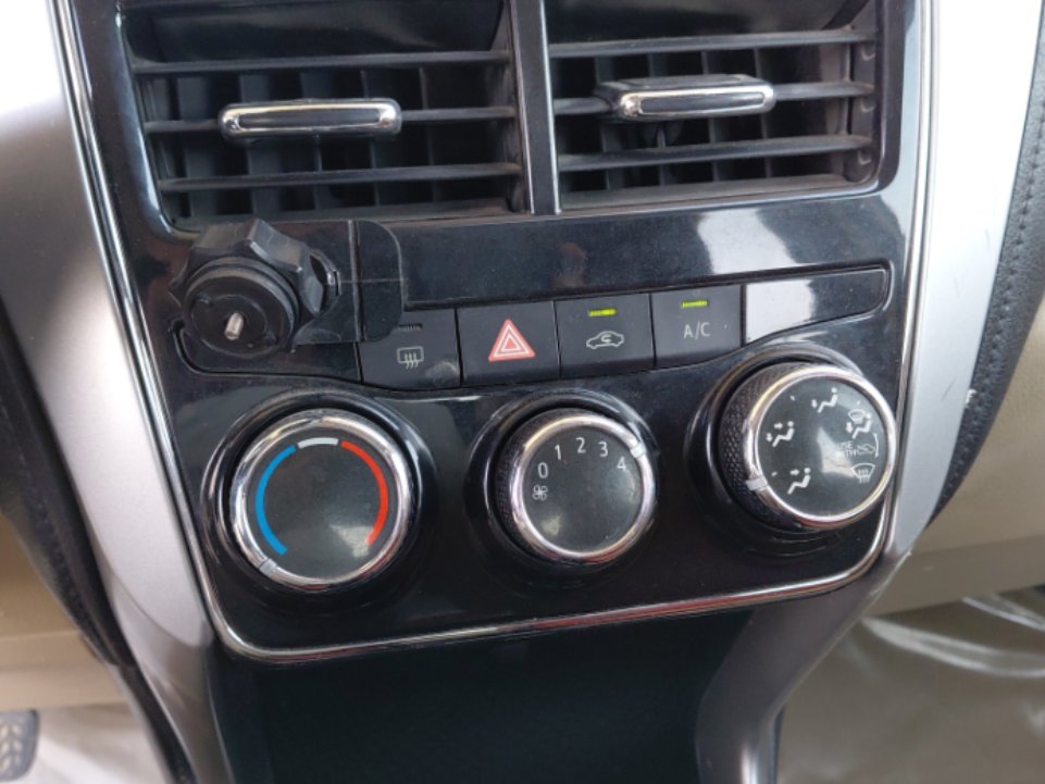 تويوتا يارس Y 2020 image