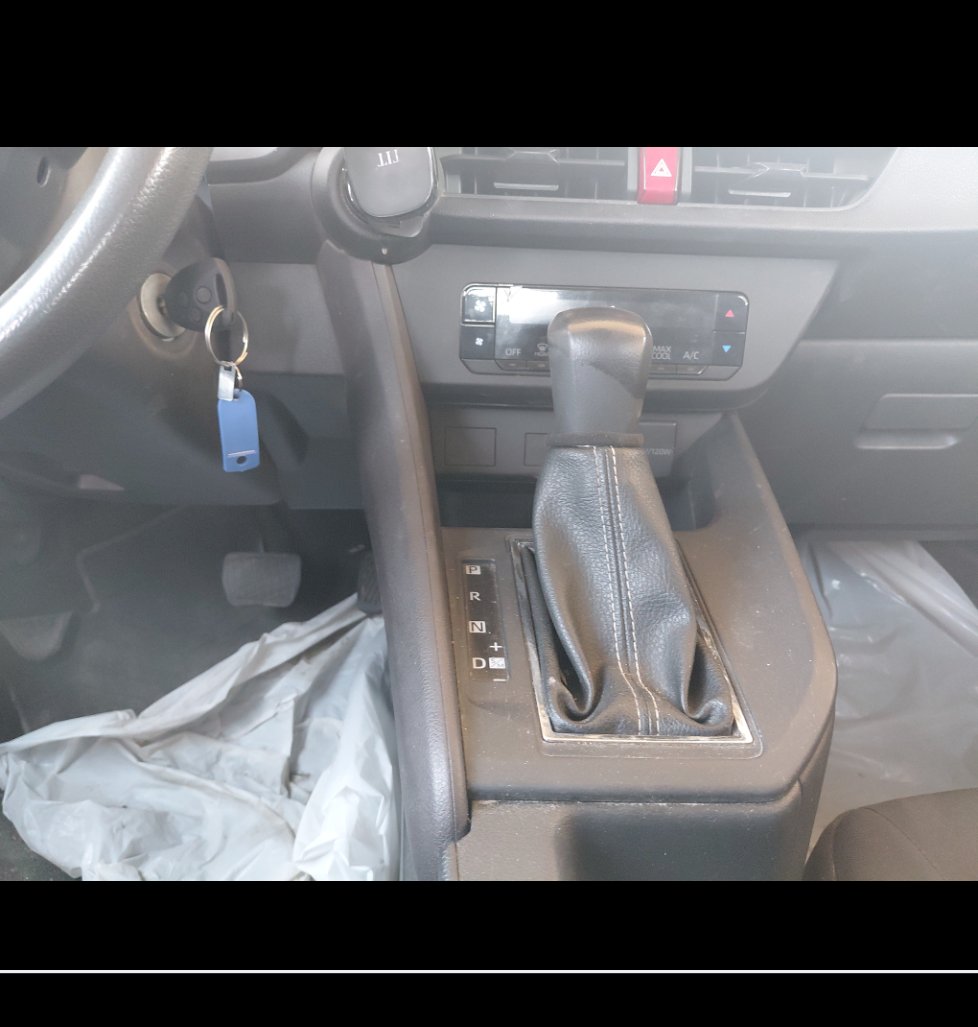 Toyota Yaris Y 2023 image