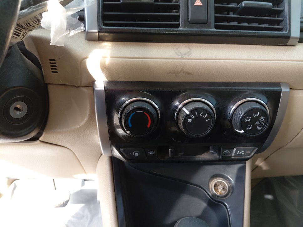 تويوتا يارس  2015 image