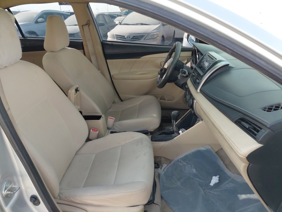 تويوتا يارس  2015 image