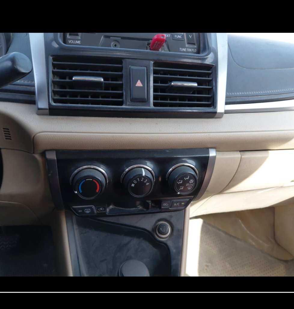 تويوتا يارس  2015 image