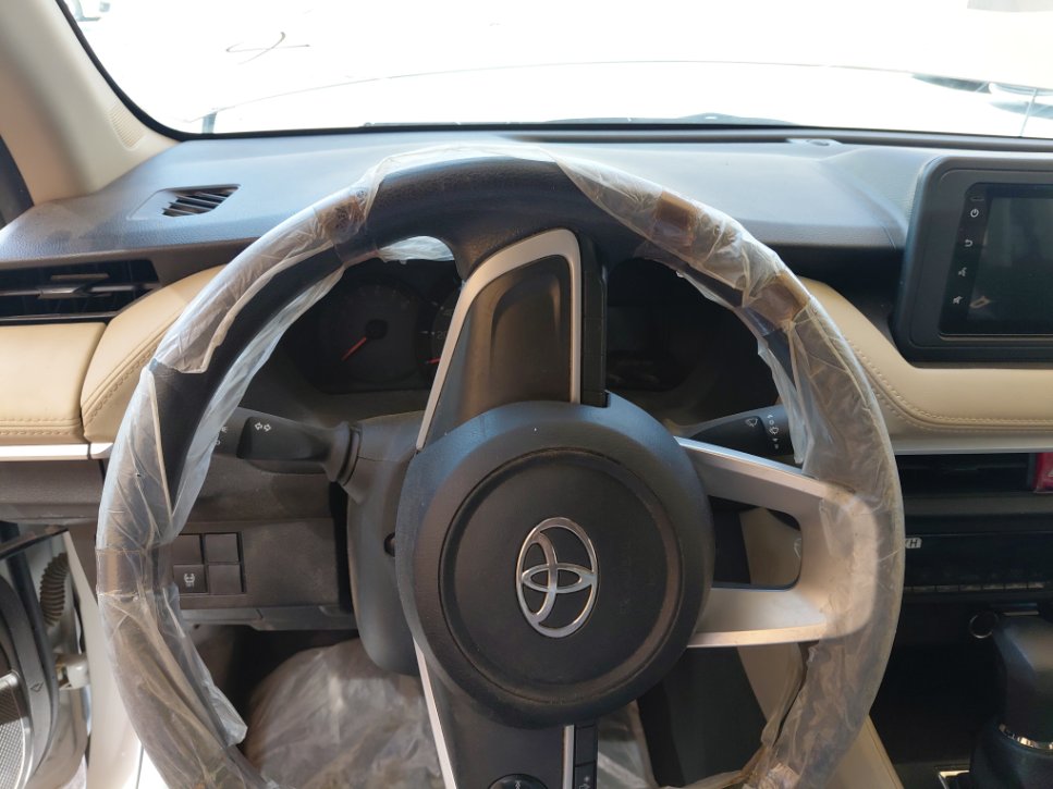 تويوتا يارس SD Y  2024 image