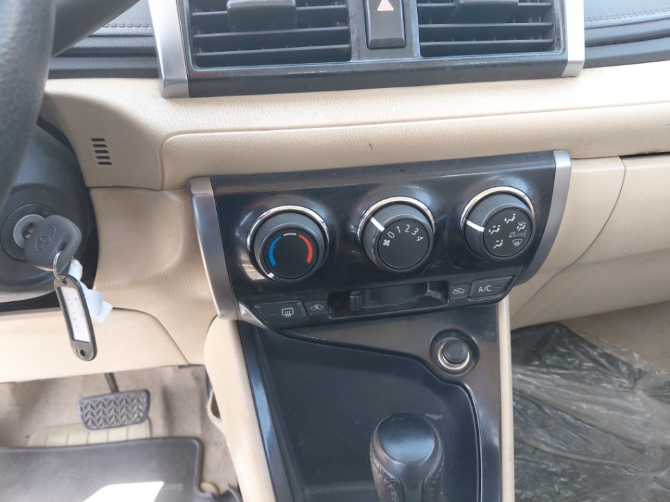 تويوتا يارس  2015 image