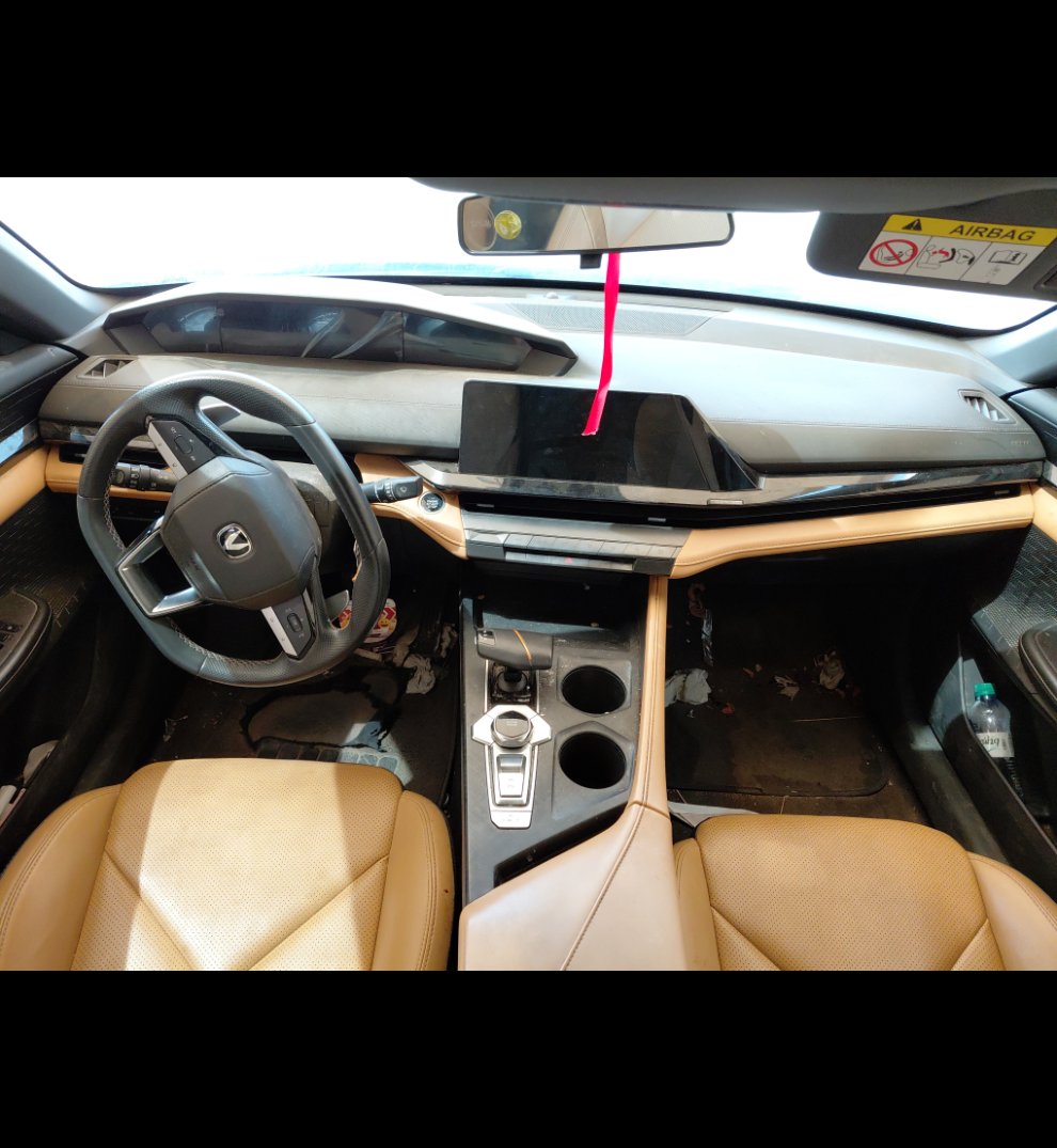 Changan UNI-V LUX 2024 image