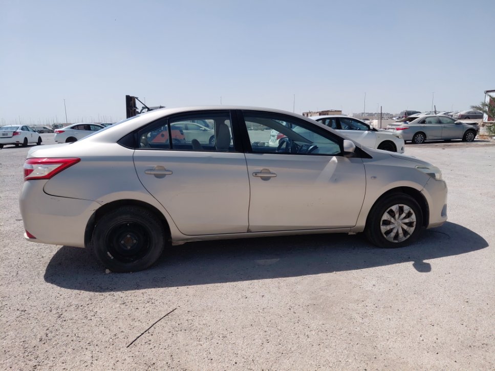 تويوتا يارس  2015 image