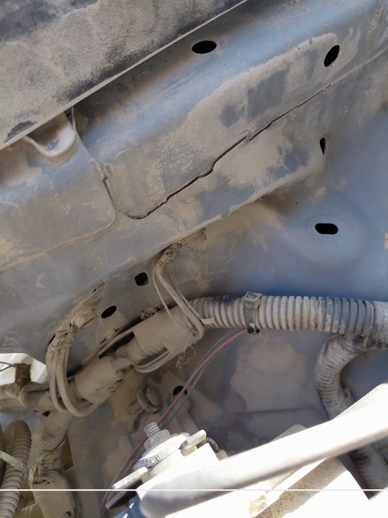 تويوتا كامري تالف 2017 image