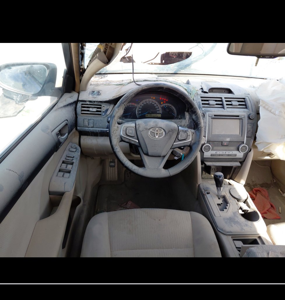 تويوتا كامري تالف 2017 image