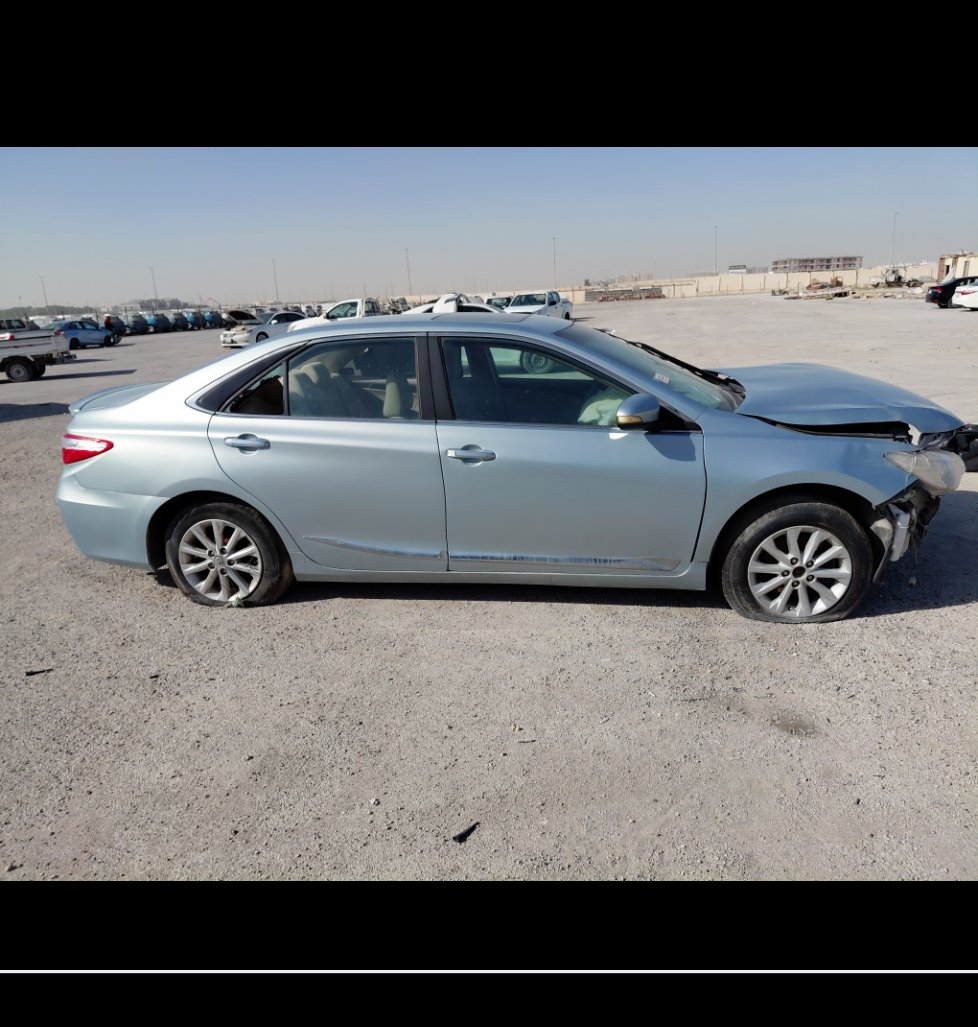 تويوتا كامري تالف 2017 image