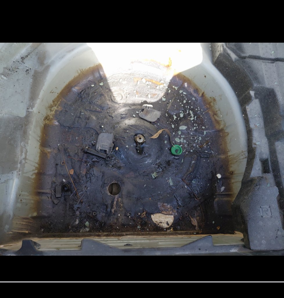 تويوتا كامري تالف 2017 image