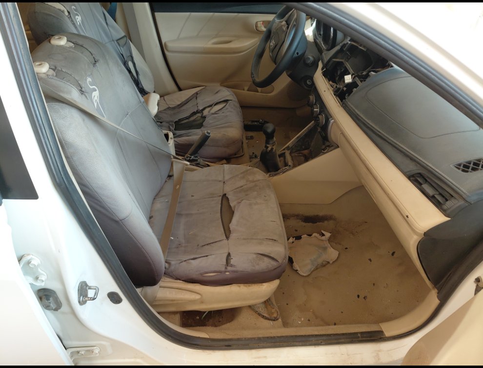 تويوتا يارس  2015 image