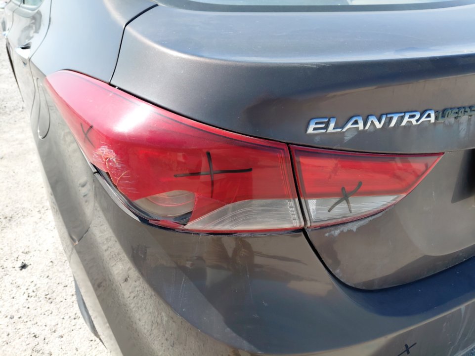 Hyundai Elantra  2016 image