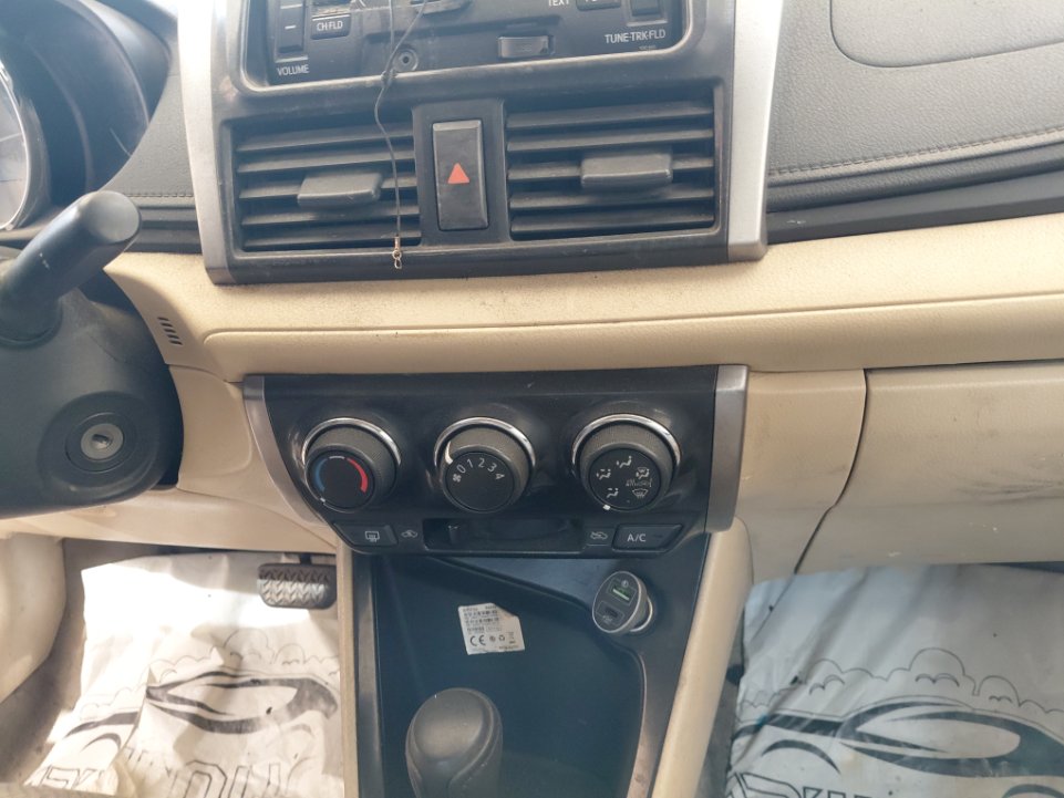 تويوتا يارس  2015 image