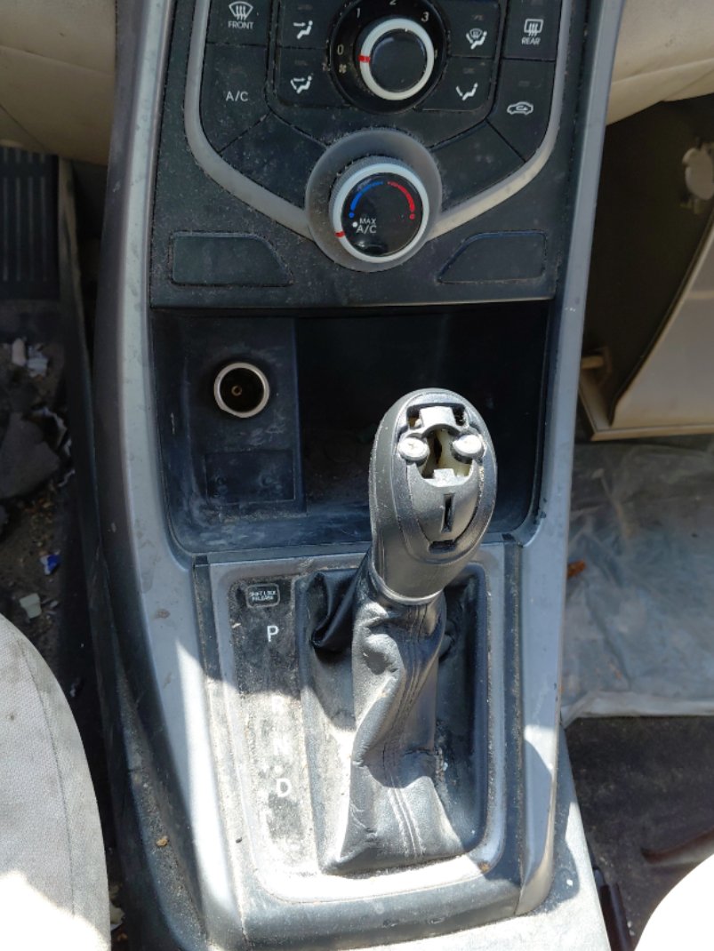 Hyundai Elantra  2016 image