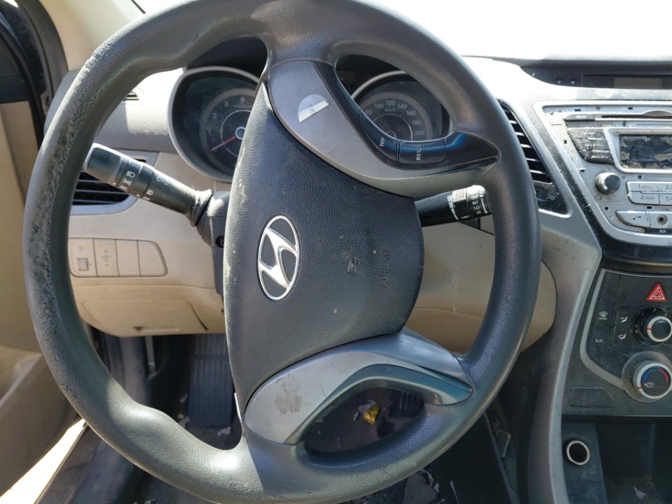 Hyundai Elantra  2016 image