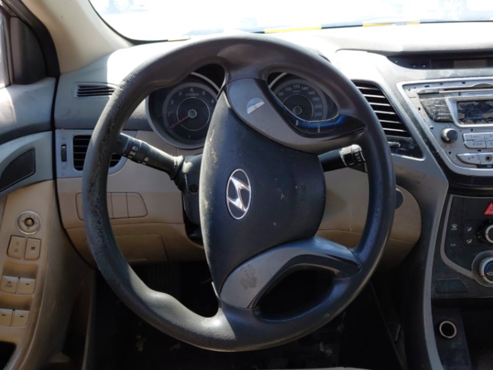 Hyundai Elantra  2016 image