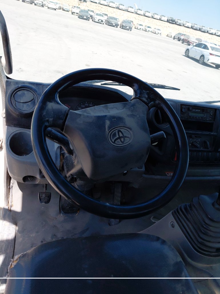 تويوتا دينا  2013 image