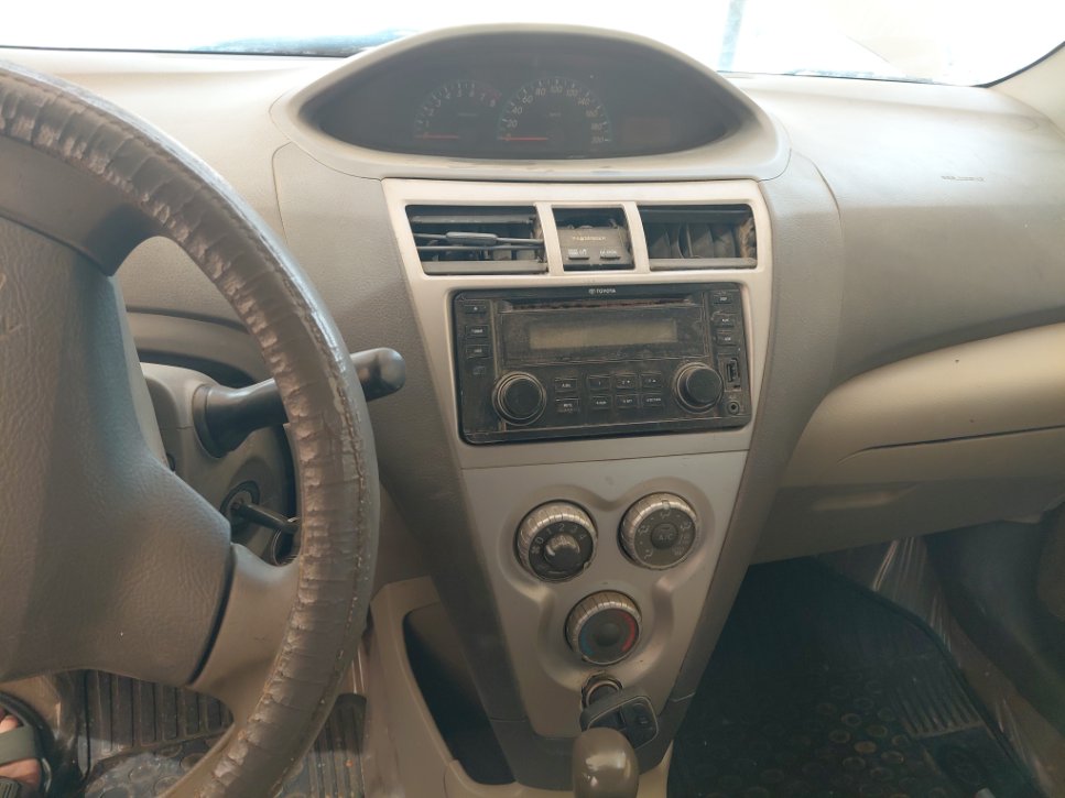 تويوتا يارس  2013 image