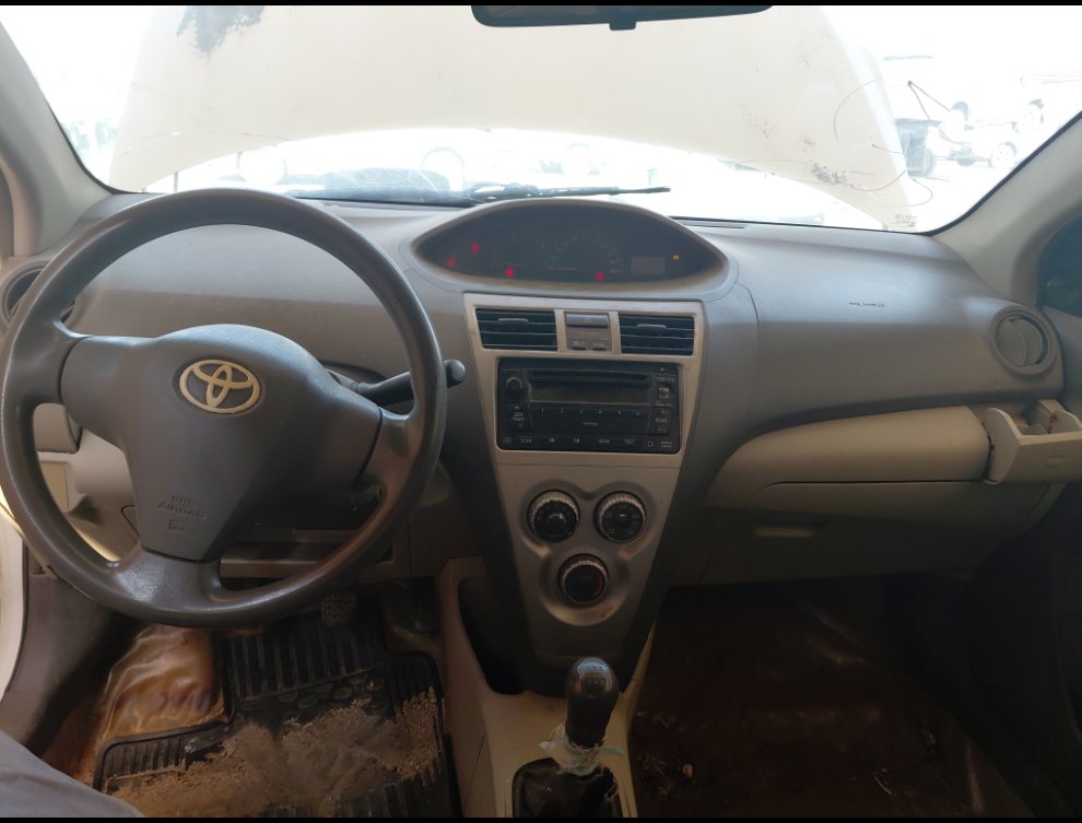 تويوتا يارس  2012 image