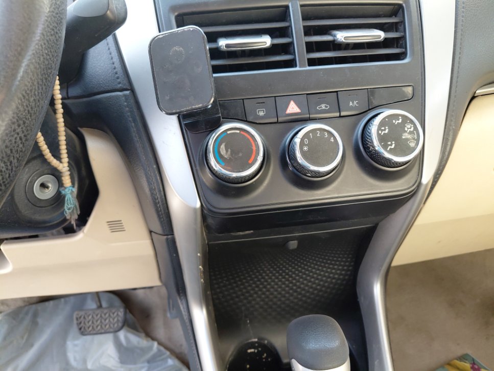 تويوتا يارس SD Y 2019 image