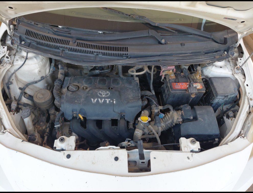 تويوتا يارس  2012 image