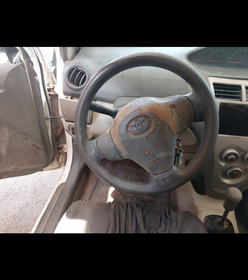 تويوتا يارس  2011 image