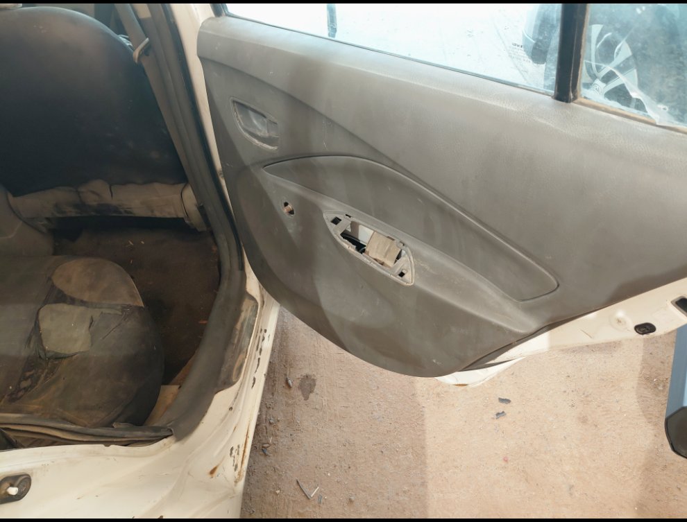 تويوتا يارس  2011 image