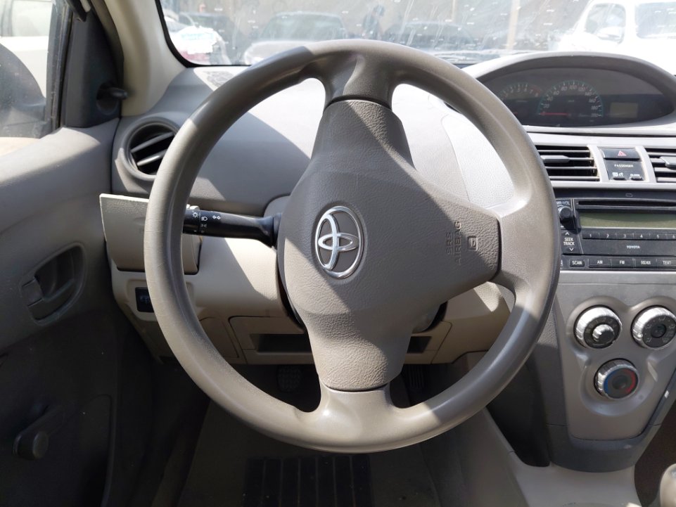 Toyota Yaris  2013 image