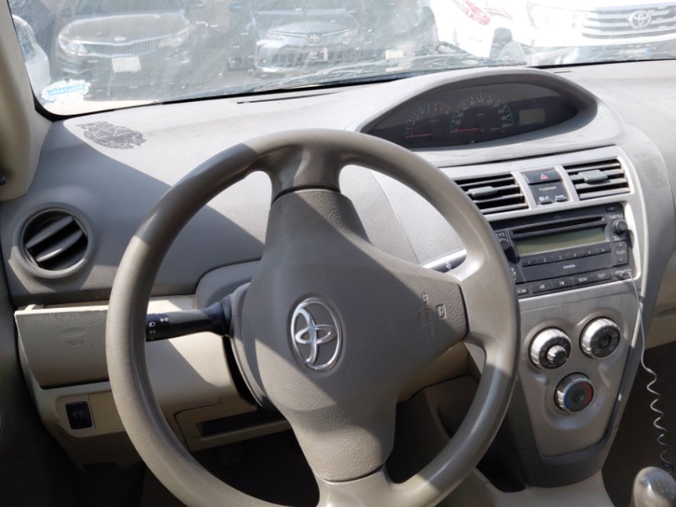 Toyota Yaris  2013 image