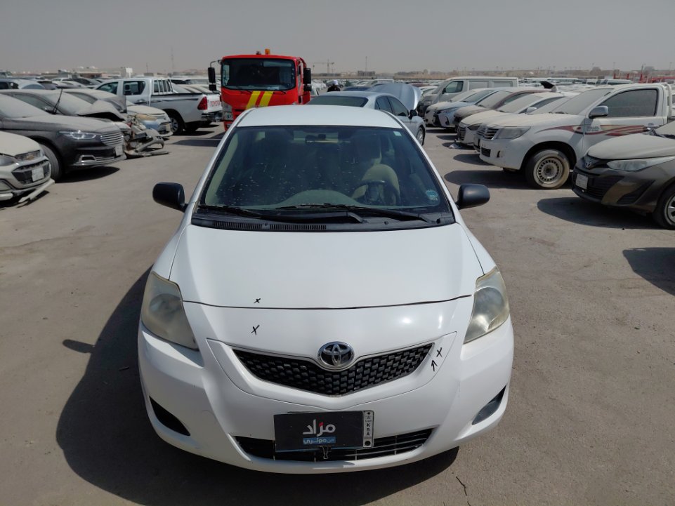 تويوتا يارس  2013